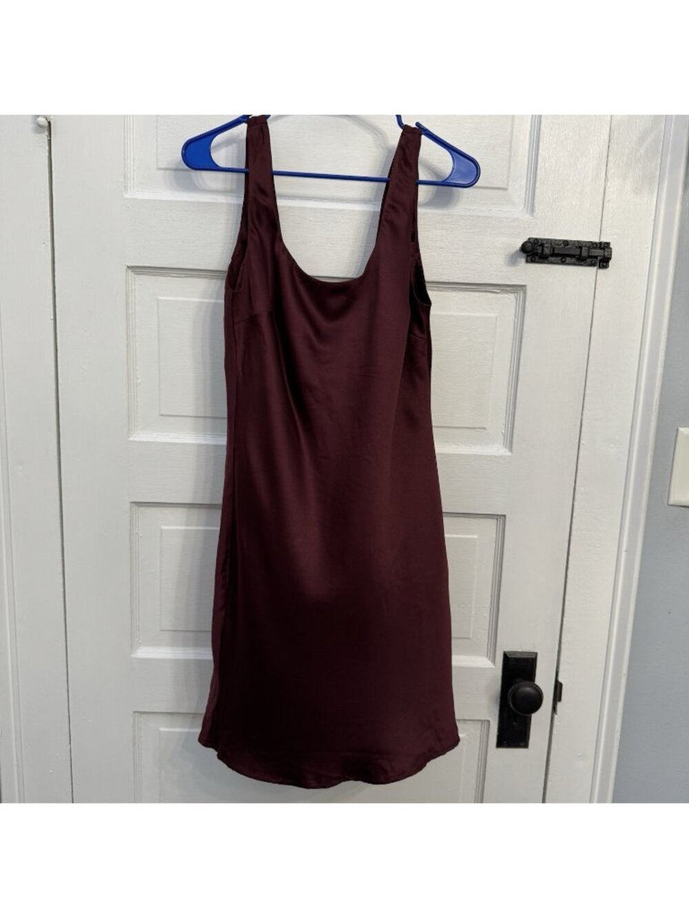 ASOS Design Womens 8 Burgundy Satin Scoop Neck Sleeveless Shift Dress